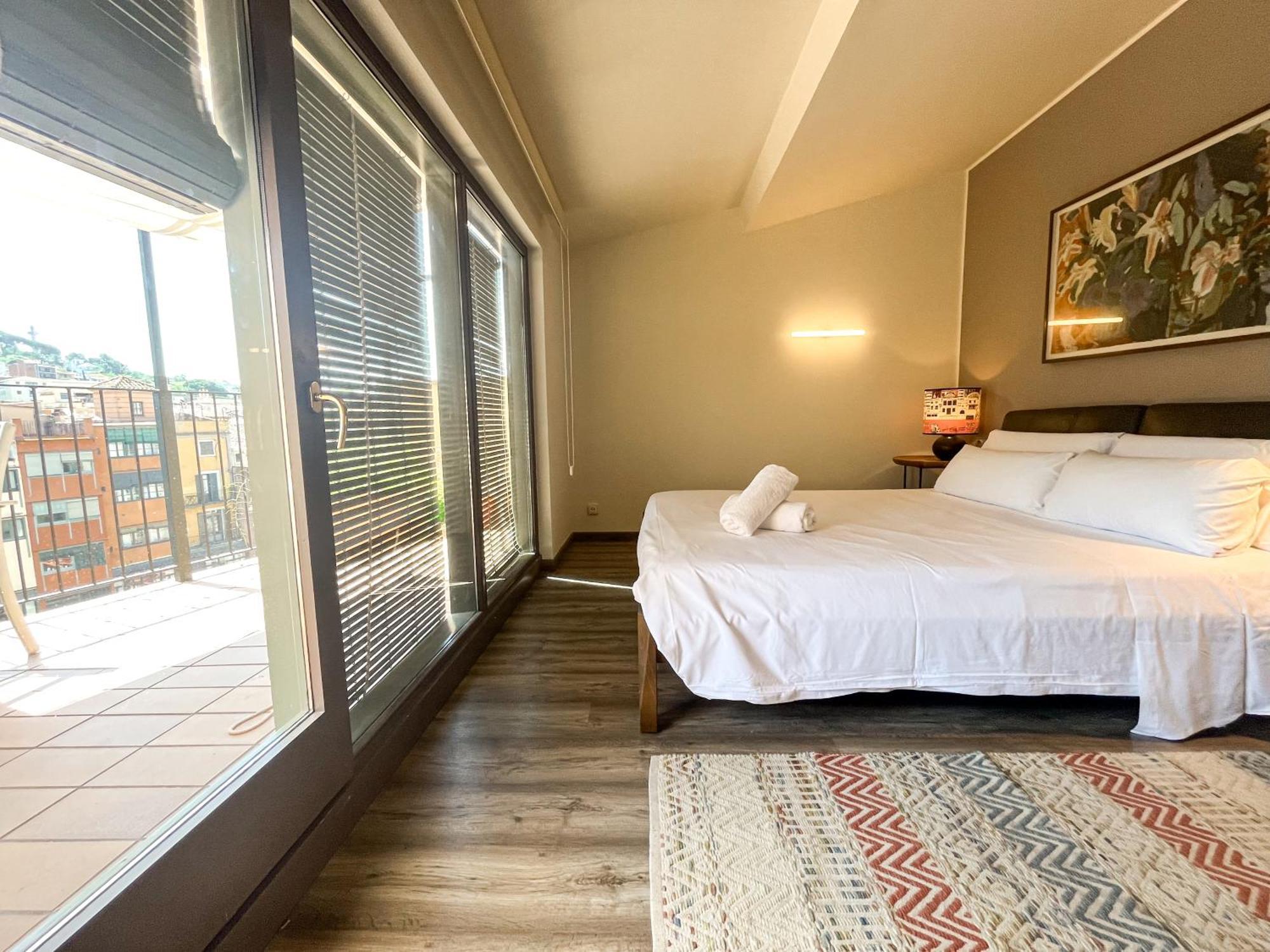 Sleep & Stay Luxury Top Floor Apt With Terrace Херона Екстериор снимка