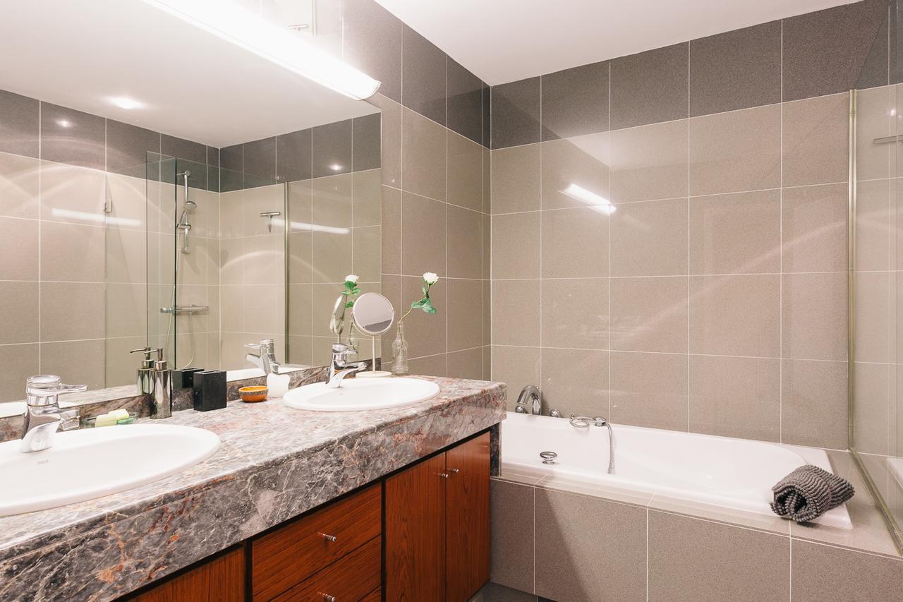 Sleep & Stay Luxury Top Floor Apt With Terrace Херона Екстериор снимка