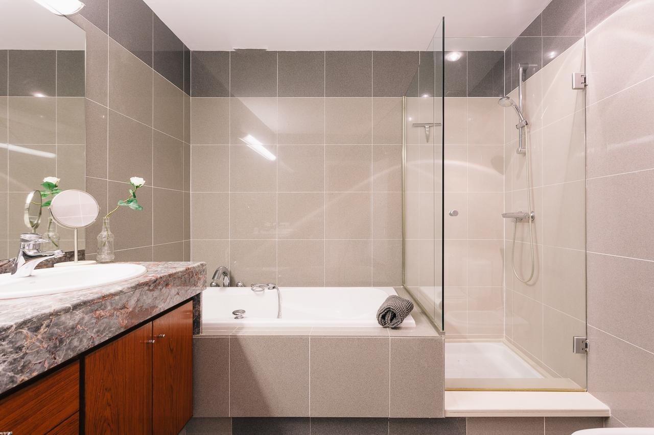 Sleep & Stay Luxury Top Floor Apt With Terrace Херона Екстериор снимка